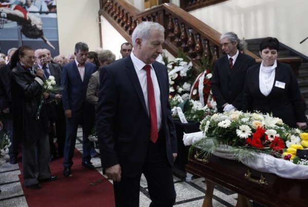 снимка на погребален ритуал на погребална агенция Харон